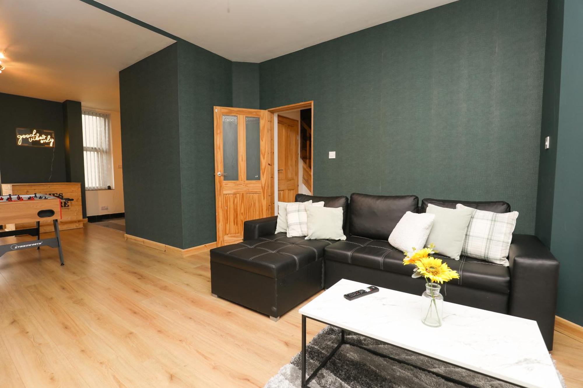 Anfield Luxe Retreat - Stylish Stay With Parking - Steps From Stadium - Short Drive To City Centre Liverpool Eksteriør bilde