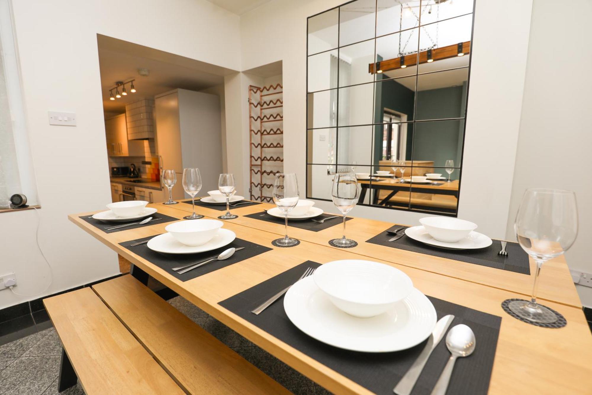 Anfield Luxe Retreat - Stylish Stay With Parking - Steps From Stadium - Short Drive To City Centre Liverpool Eksteriør bilde
